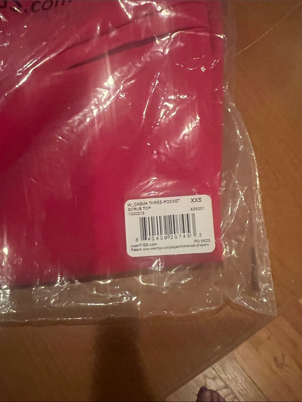 Figs V-Neck Scrub Top in Bright Red XXS PO 5623 - Picture 3 of 3